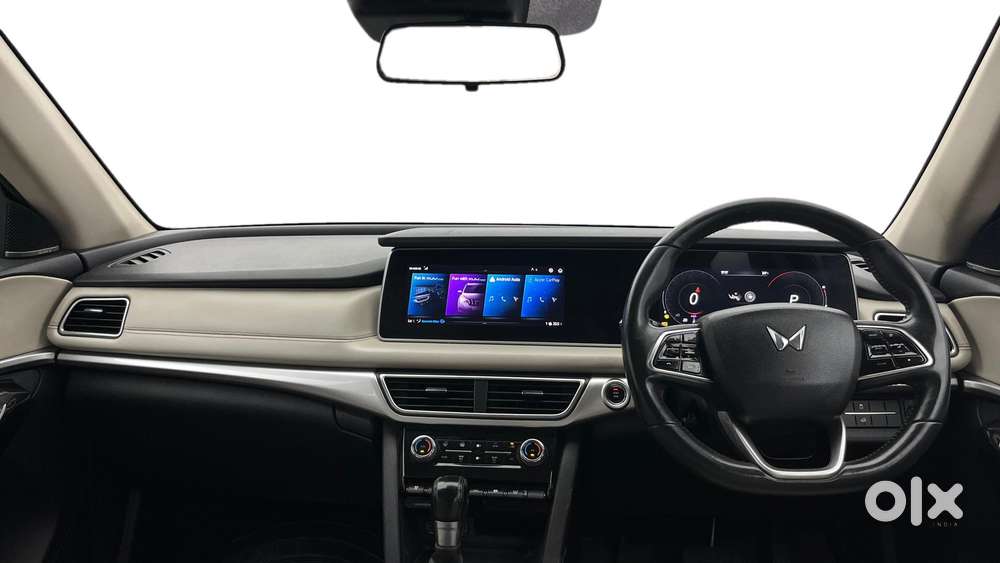 Mahindra Xuv700 2.0 Ax 7 Petrol At Luxury Pack Str, 2022, Petrol