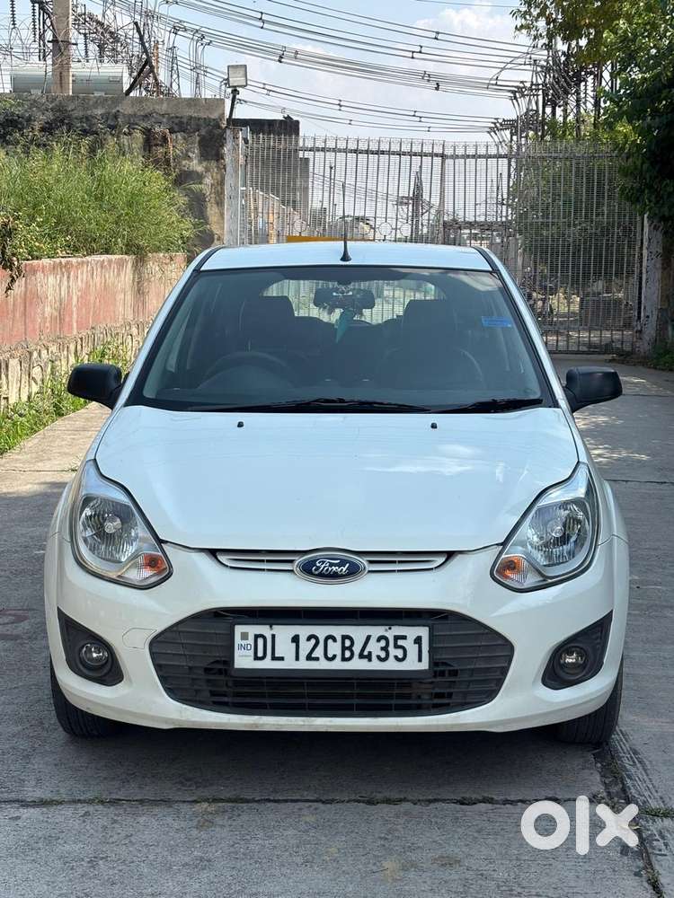 Ford Figo 2010-2012 Petrol Zxi, 2014, Petrol