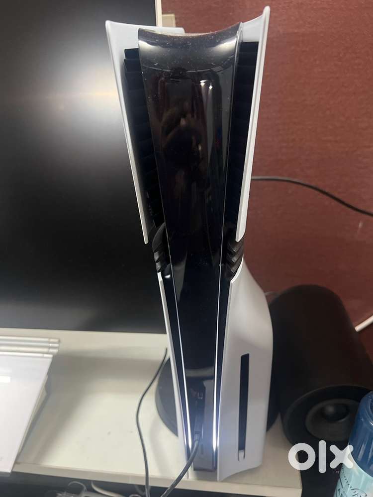 PS5 PRO 2TB with DISC DRIVE