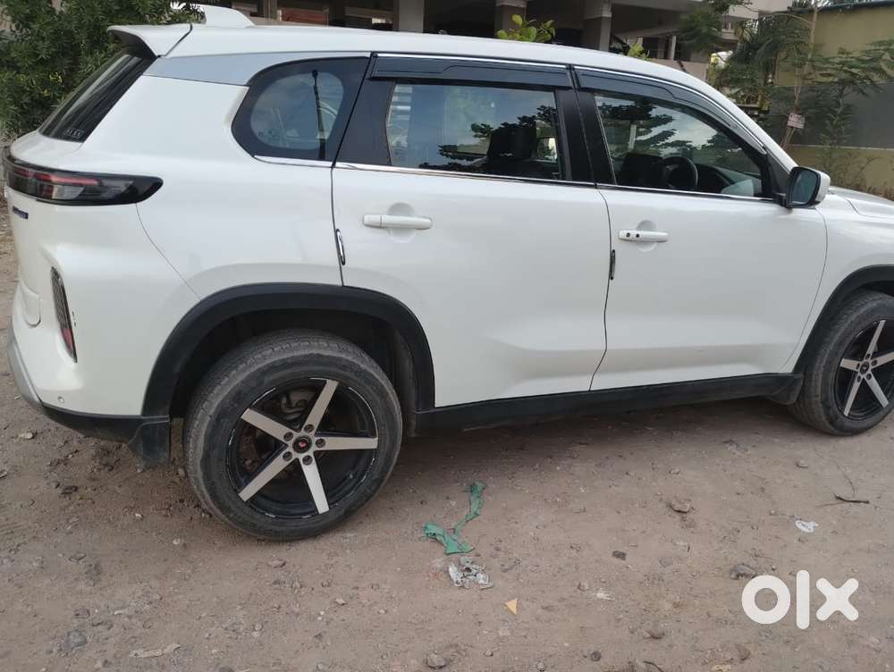 Maruti Suzuki Grand Vitara 1.5 Delta Smart Hybrid At, 2023, Petrol