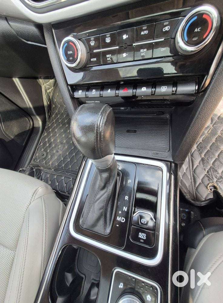 Mahindra Xuv700 2.0 Ax 7 Petrol At Luxury Pack Str, 2024, Petrol