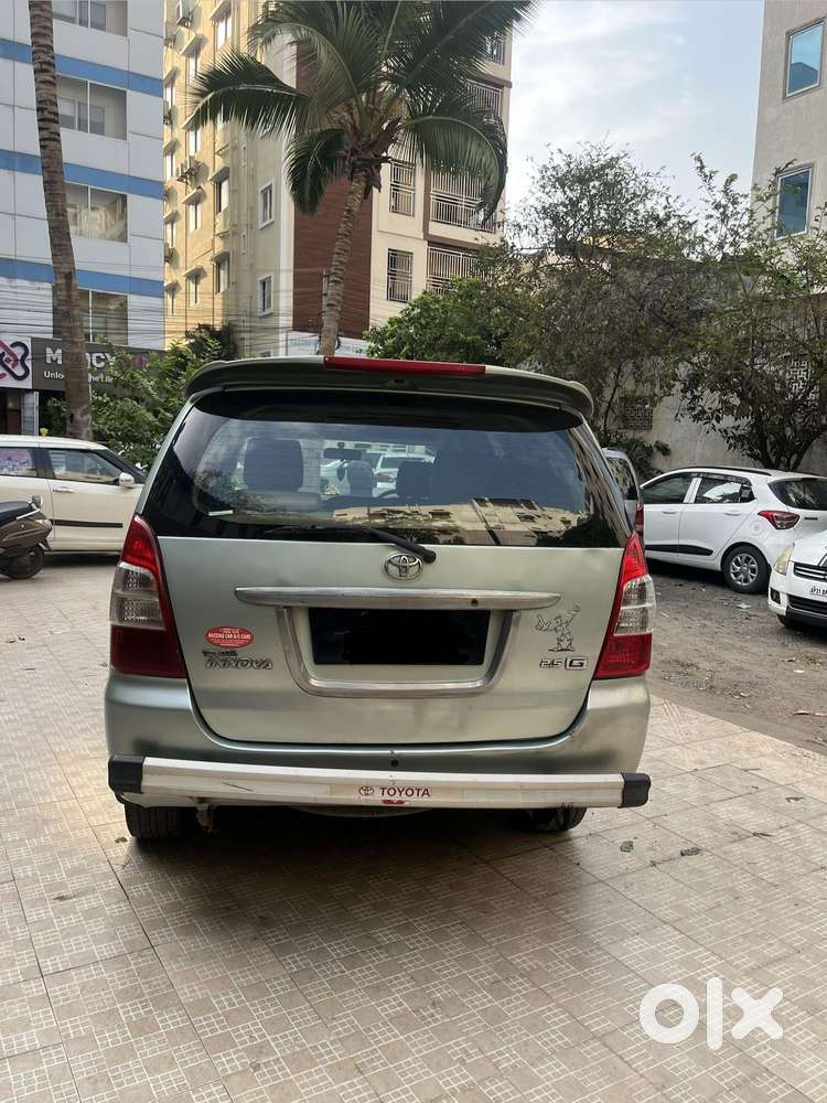 Toyota Innova 2009-2011 2.5 E 8 Str, 2009, Diesel