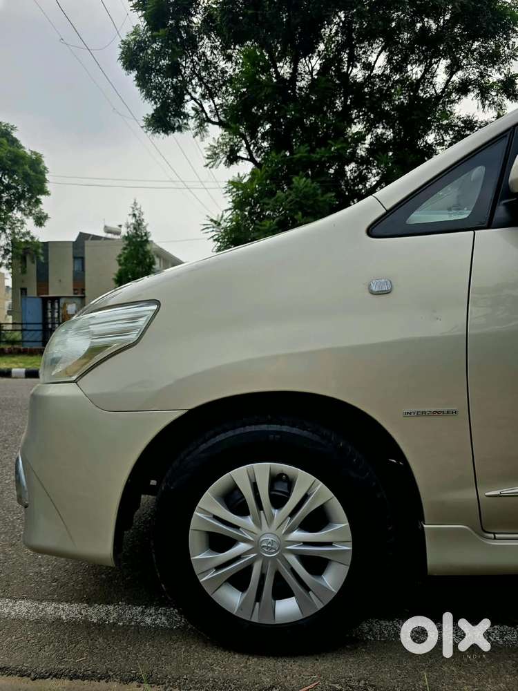 Toyota Innova 2.5 Gx 7 Seater Bs Iv, 2015, Diesel