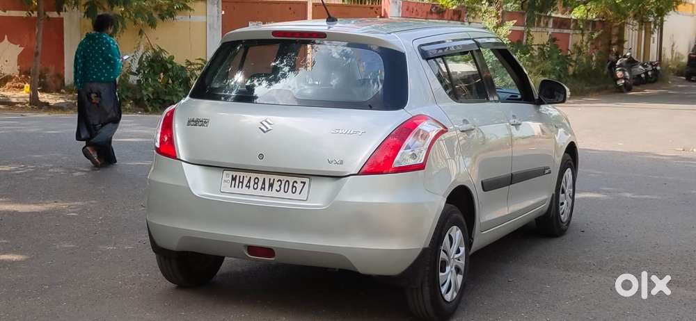 Maruti Suzuki Swift Vxi + Manual, 2017, Petrol