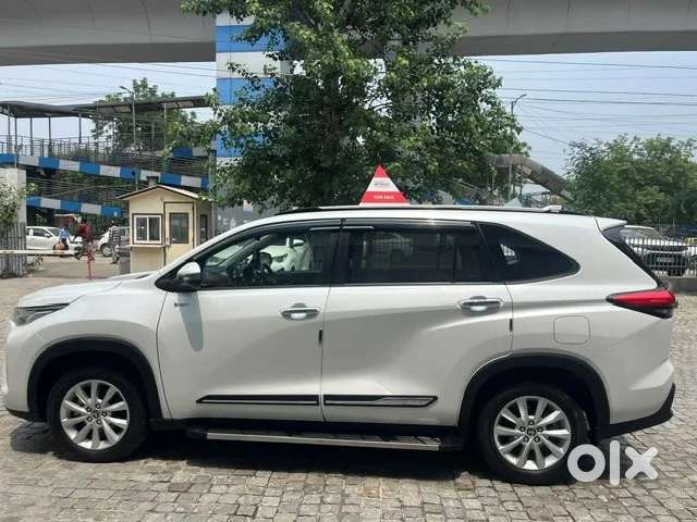 Toyota Innova Hycross 2.0 Vx Hybrid 7 Str, 2026, Petrol