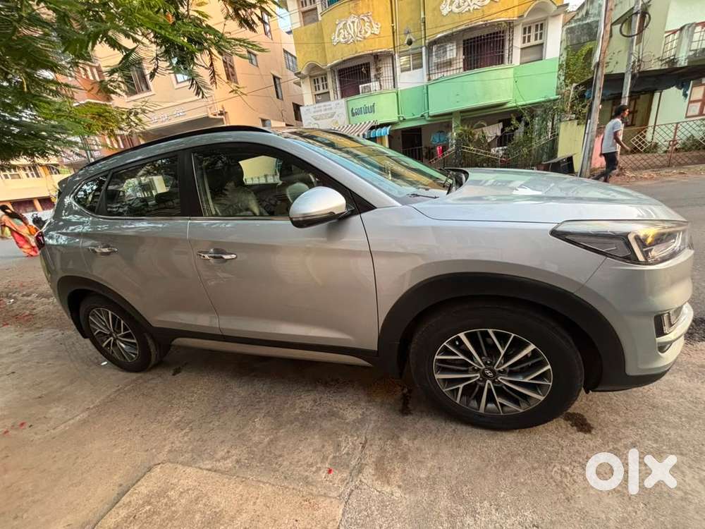 Hyundai Tucson 2.0 Petrol Automatic  Premium Variant