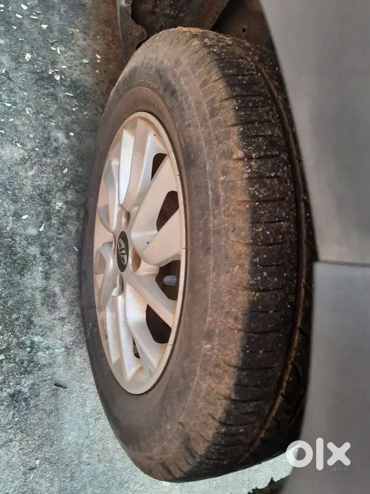 Mahindra Kuv 100 2016 Petrol Good Condition & Top End Model