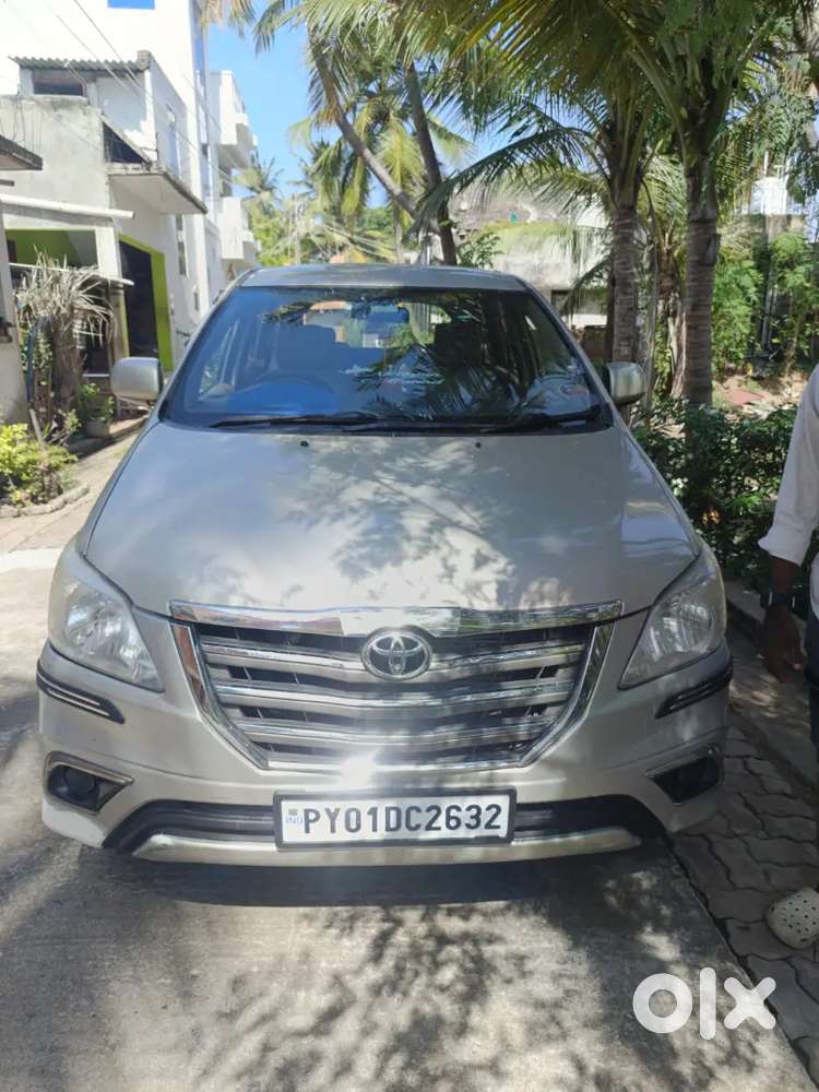 Toyota Innova Diesel 2015 Variant