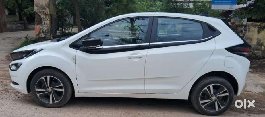 Tata Altroz Xz Plus (s), 2024, Petrol