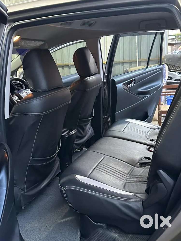 Toyota Innova Crysta 2017 Diesel 117000 Km Driven
