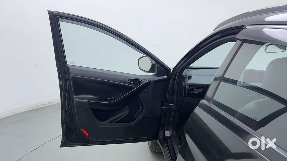 Tata Nexon 1.2 Revotron Xz Plus (l) Dark Edition, 2023, Petrol
