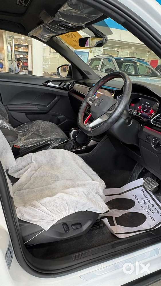 Demo Car Volkswagentaigun Petrol Carbon Steel Grey 2025 Demo Car
