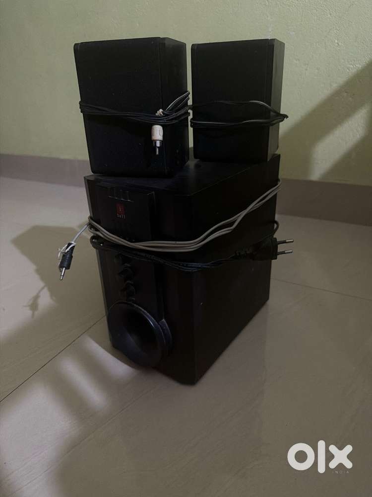 I ball subwoofer with 2 speakers