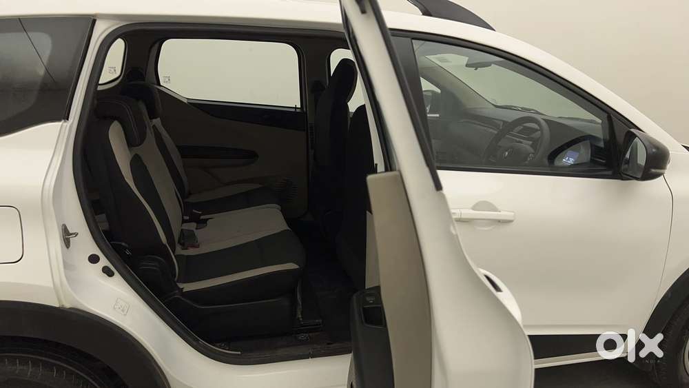 Renault Triber Rxt, 2022, Petrol