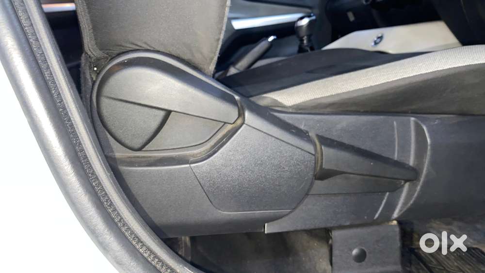 Nissan Magnite Xv Turbo, 2023, Petrol