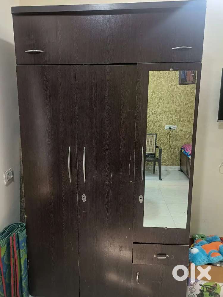 Almari furniture