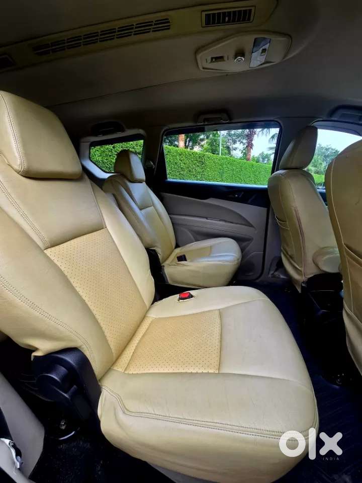 Mahindra Marazzo M4, 2019, Diesel