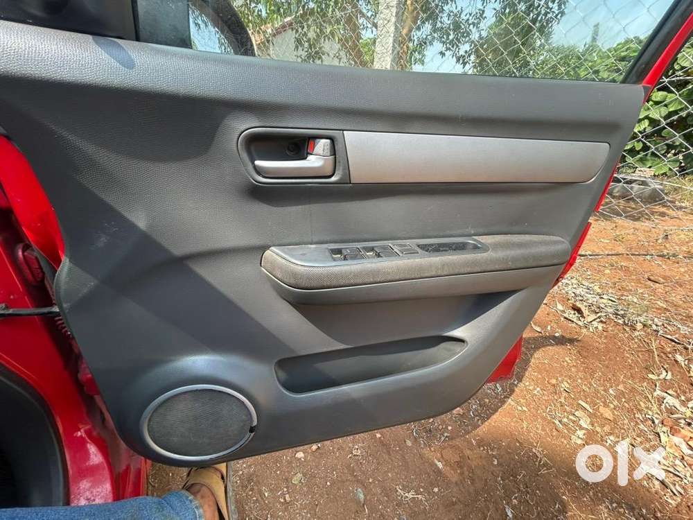 Well Maintained Female Owned Car With Sun Roof