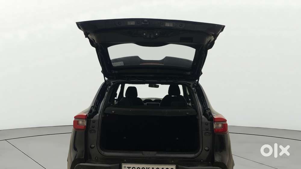 Nissan Magnite Kuro Edition 1.0 Turbo Petrol Cvt, 2023, Petrol
