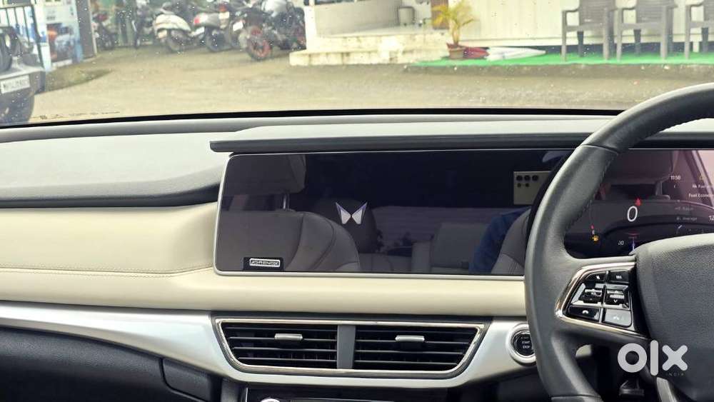 Mahindra Xuv700 Ax7 Awd, 2025, Diesel