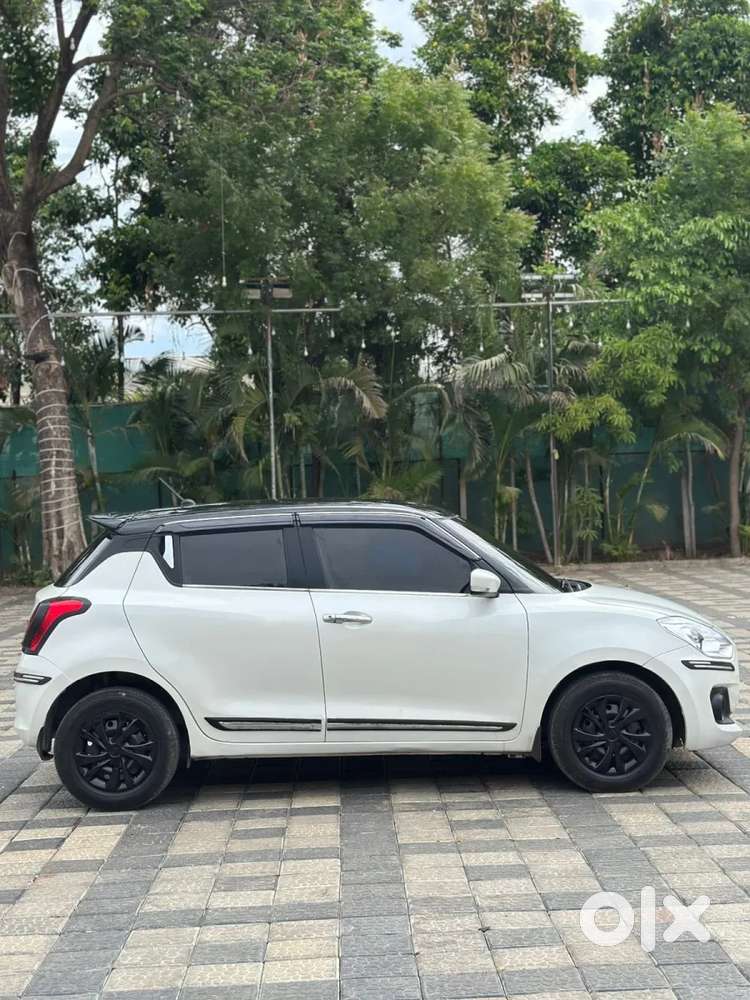 Maruti Suzuki Swift Vxi, 2021, Petrol