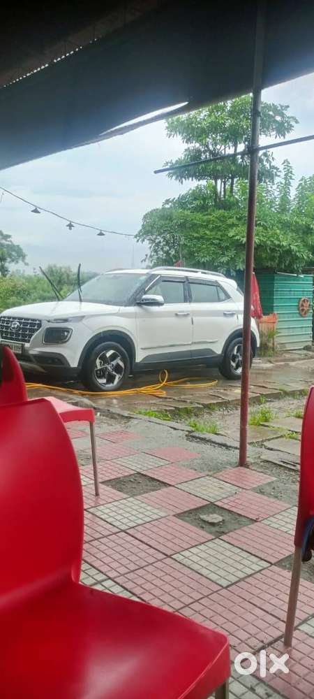Venue. 2nd Top Brand New Condition