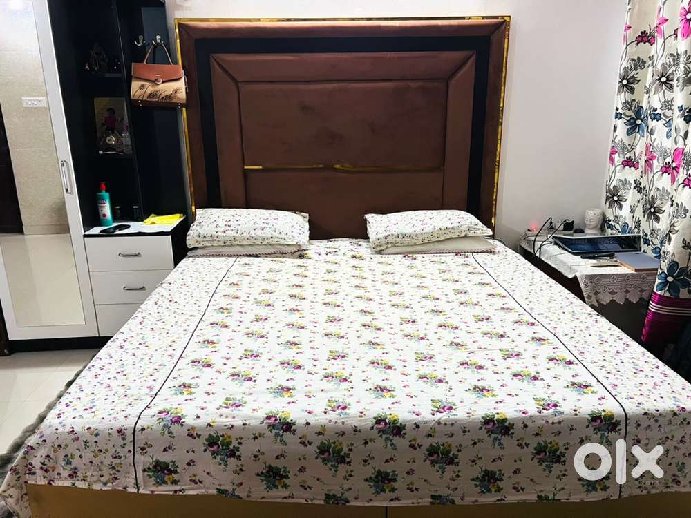 Bed king size