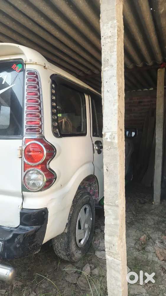 Mahindra Scorpio M2 Di  2011 Diesel+5साल डेट बढ़ा है 2031 तक फिटनेस है