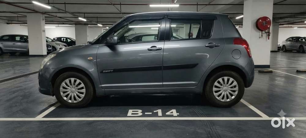 Maruti Suzuki Swift 1.3 Vxi, 2010, Petrol
