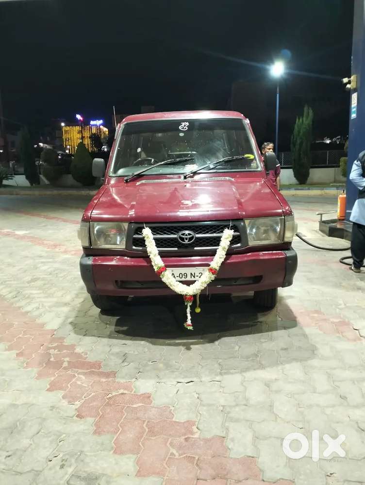 Toyota Qualis 2001 Diesel 420000 Km Driven