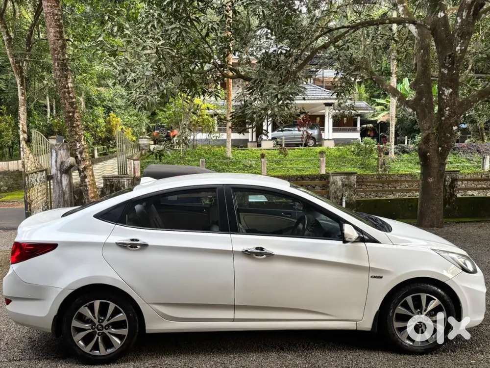 Hyundai Fluidic Verna 2014