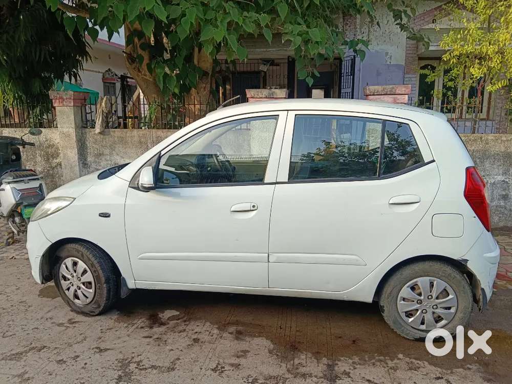 Hyundai I10 2013 Cng & Hybrids 70000 Km Driven Insurance With Ac