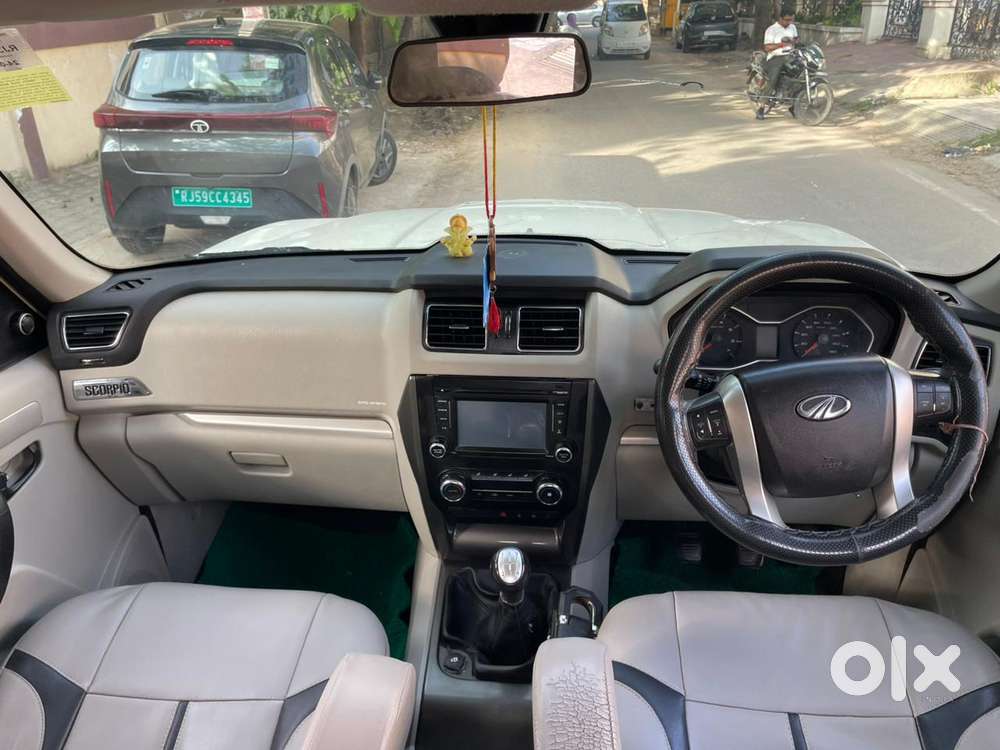 Mahindra Scorpio S10 8 Seater, 2015, Diesel