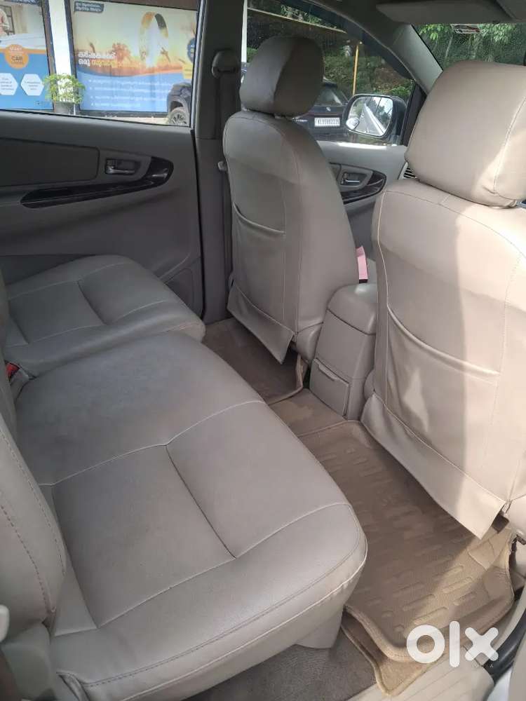 Toyota Innova 2014 Diesel Well Maintained