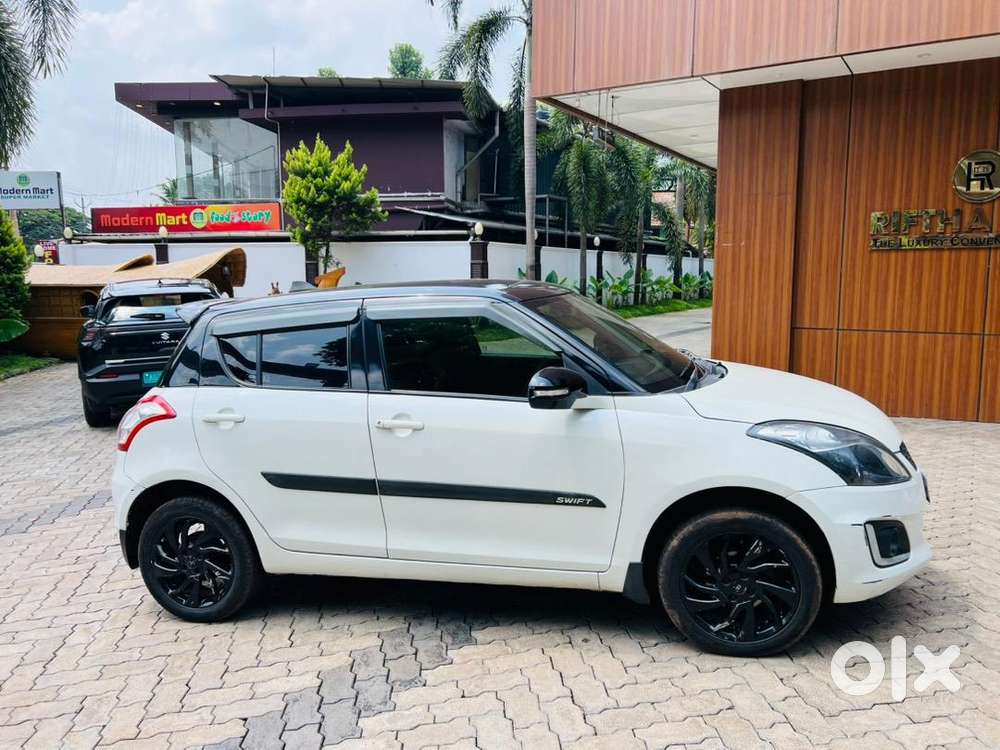 Maruti Suzuki Swift 2016 Petrol 121000 Km Driven