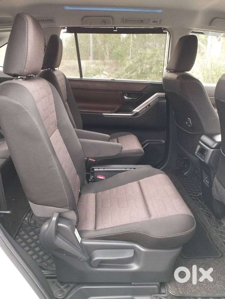 Toyota Innova Hycross 2.0 Vx Hybrid 7 Str, 2025, Petrol