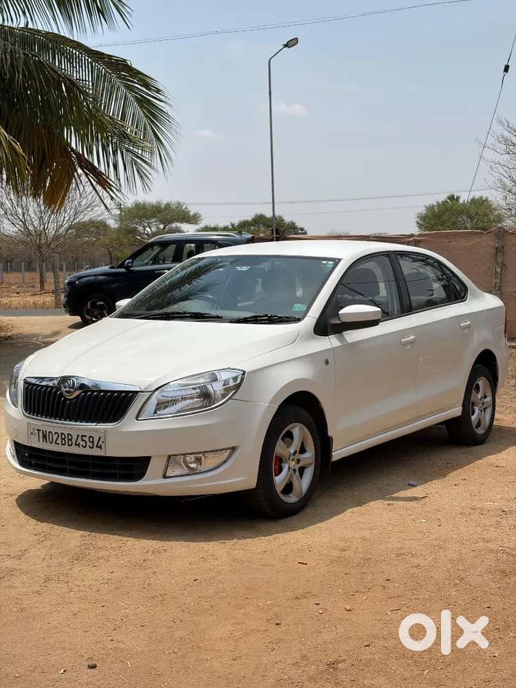 Skoda Rapid 2015 At Diesel Well Maintained