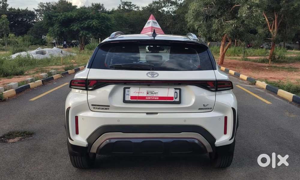 Toyota Urban Cruiser Taisor V 1.0 Petrol At Dual Tone, 2024, Petrol