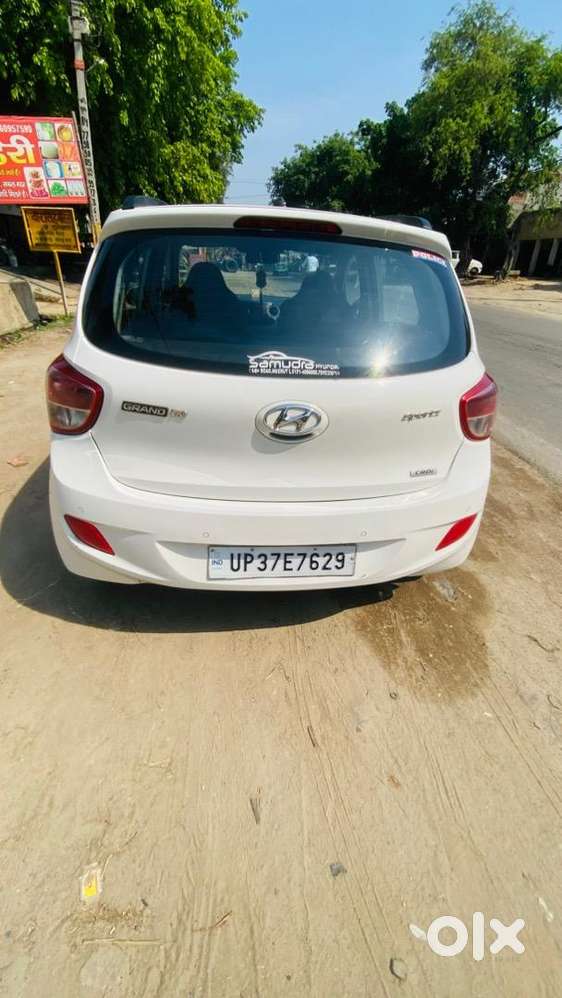 Hyundai Grand I10 2016 Diesel 67025 Km Driven