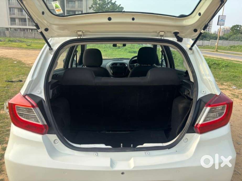 Tata Tiago 1.2 Revotron Xt (o), 2021, Petrol