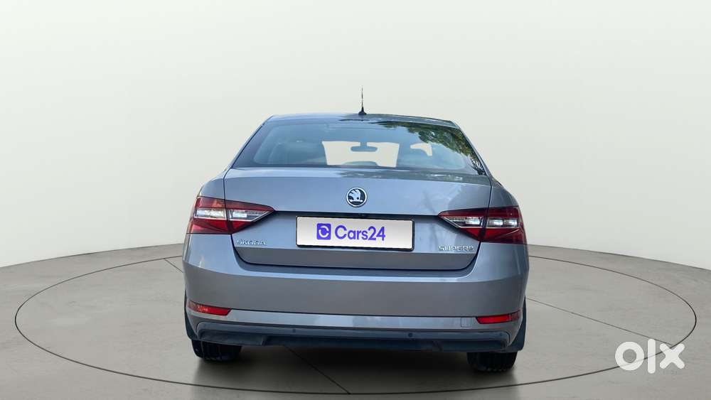 Skoda Superb Lk 1.8 Tsi At, 2018, Petrol