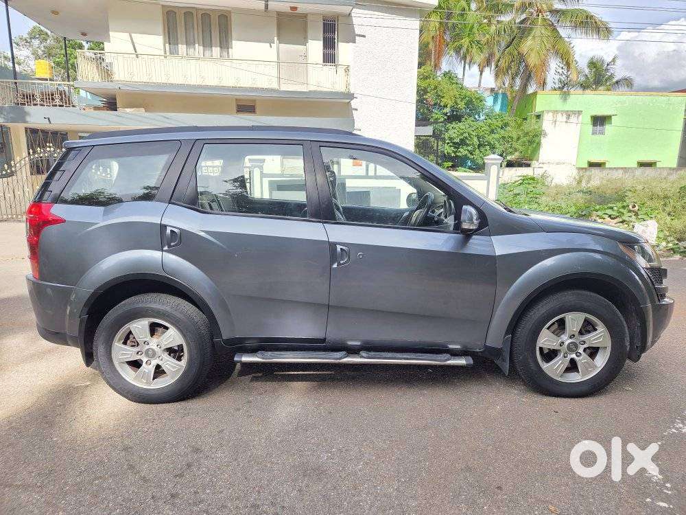 Mahindra Xuv500 W8, 2015, Petrol