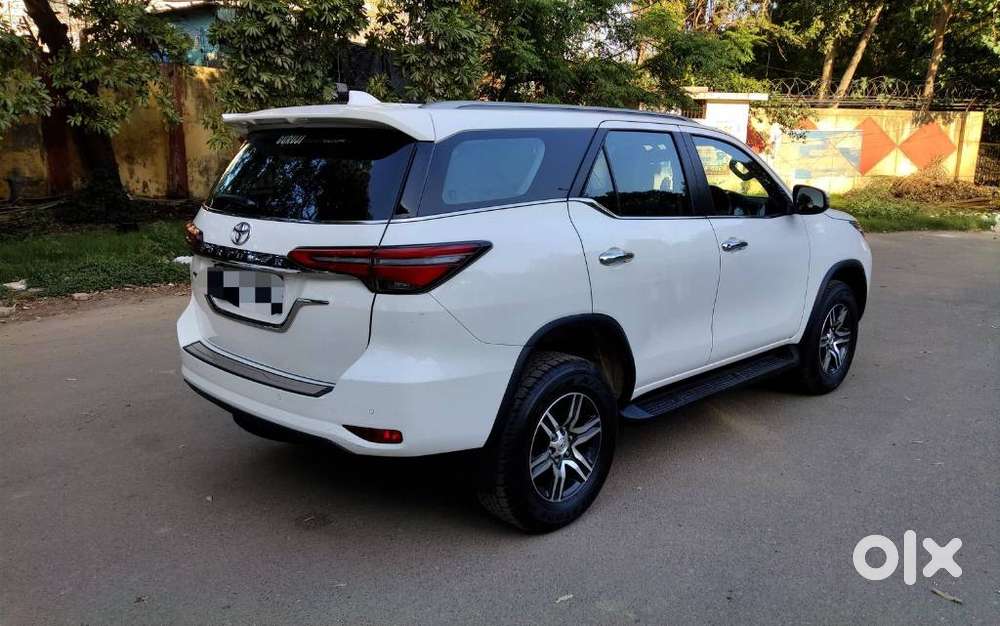 Toyota Fortuner [2021-ongoing] 2.7 2wd Petrol At, 2024, Petrol