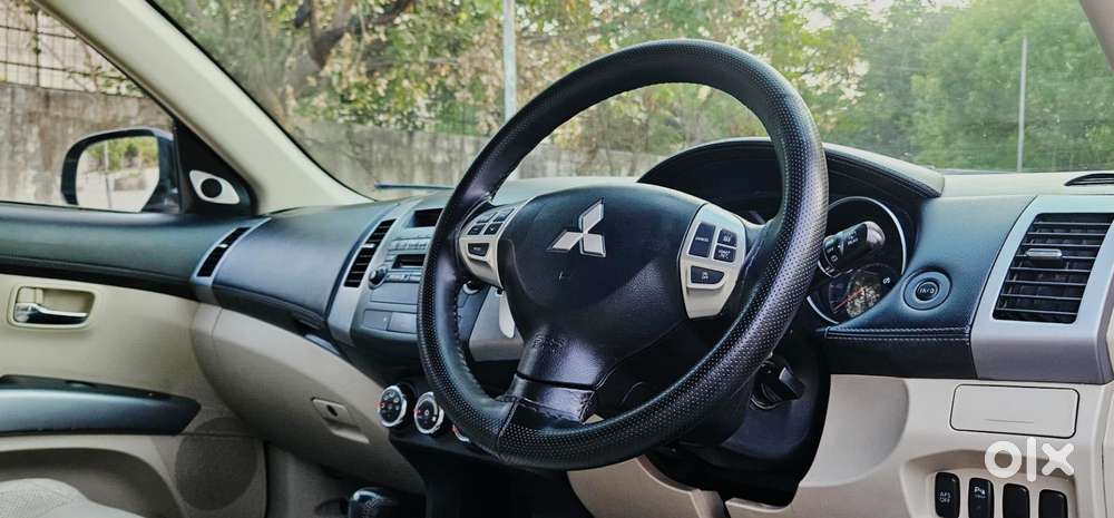 Mitsubishi Outlander Chrome, 2011, Petrol