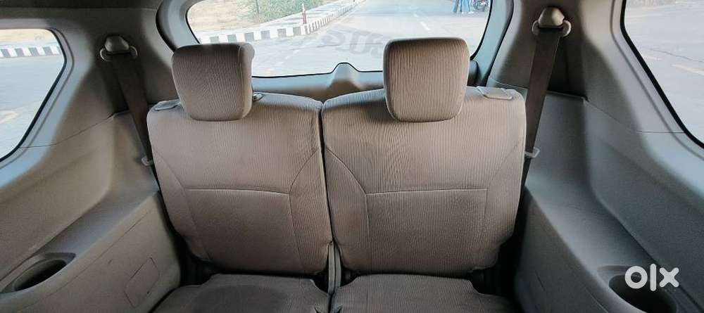 Maruti Suzuki Ertiga 2022-2023  Vxi, 2023, Lpg