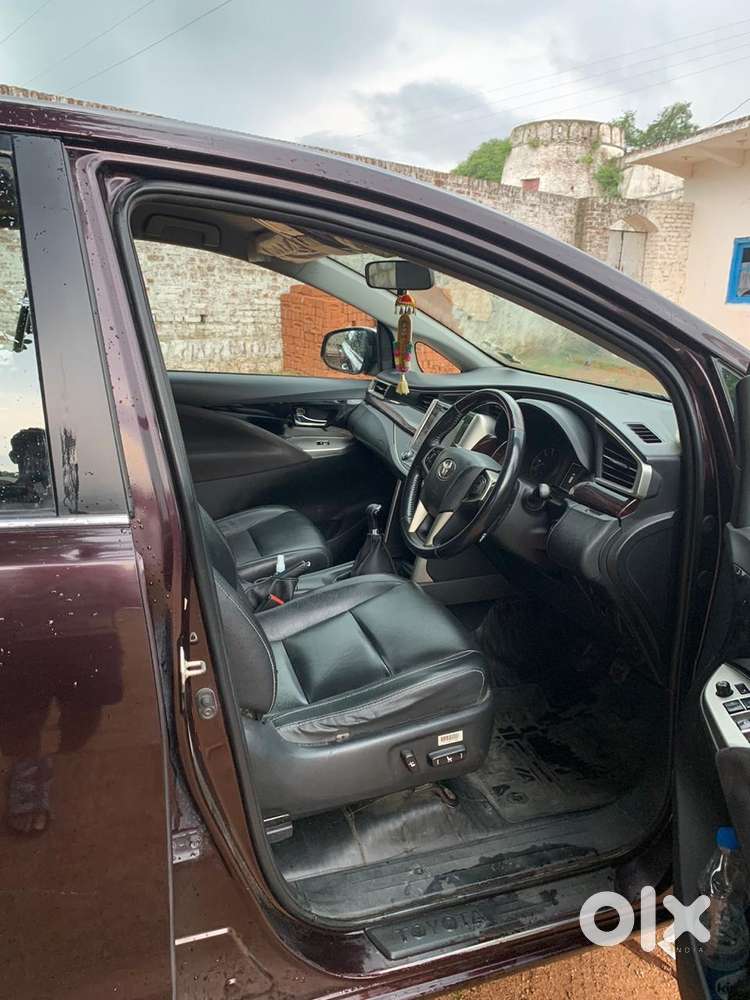 Toyota Innova Crysta 2017