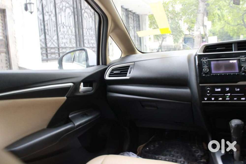 Honda Jazz V Automatic, 2015, Petrol