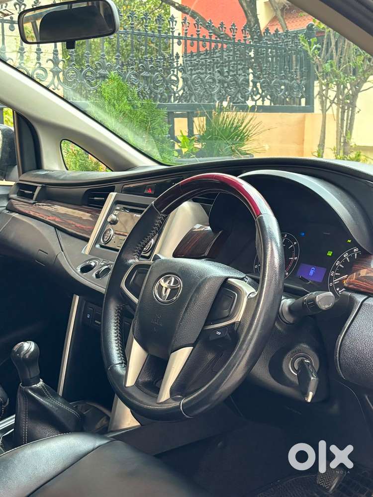 Toyota Innova Crysta 2.4 Gx Mt, 2016, Diesel