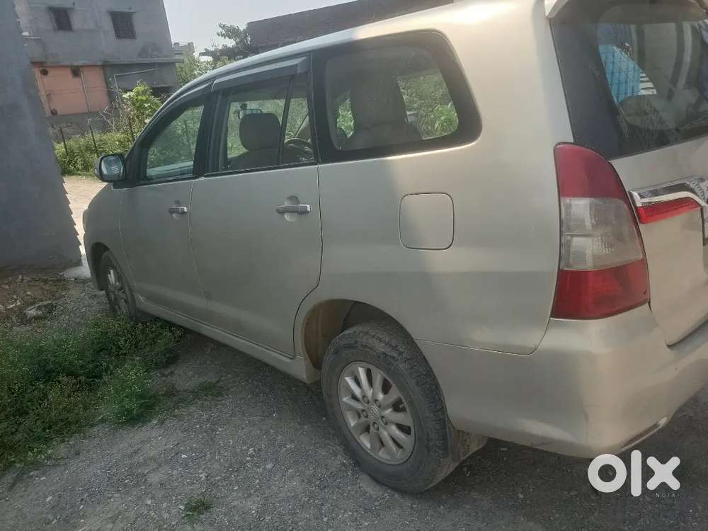 Toyota Innova 2013 Diesel 370000 Km Driven