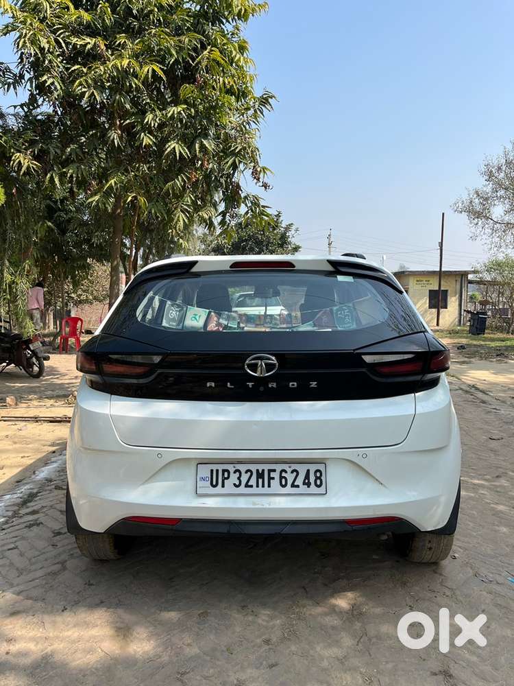 Tata Altroz Petrol 2021